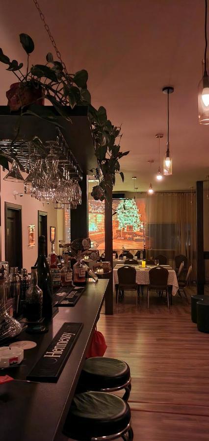 Forest Inn Izvorani エクステリア 写真
