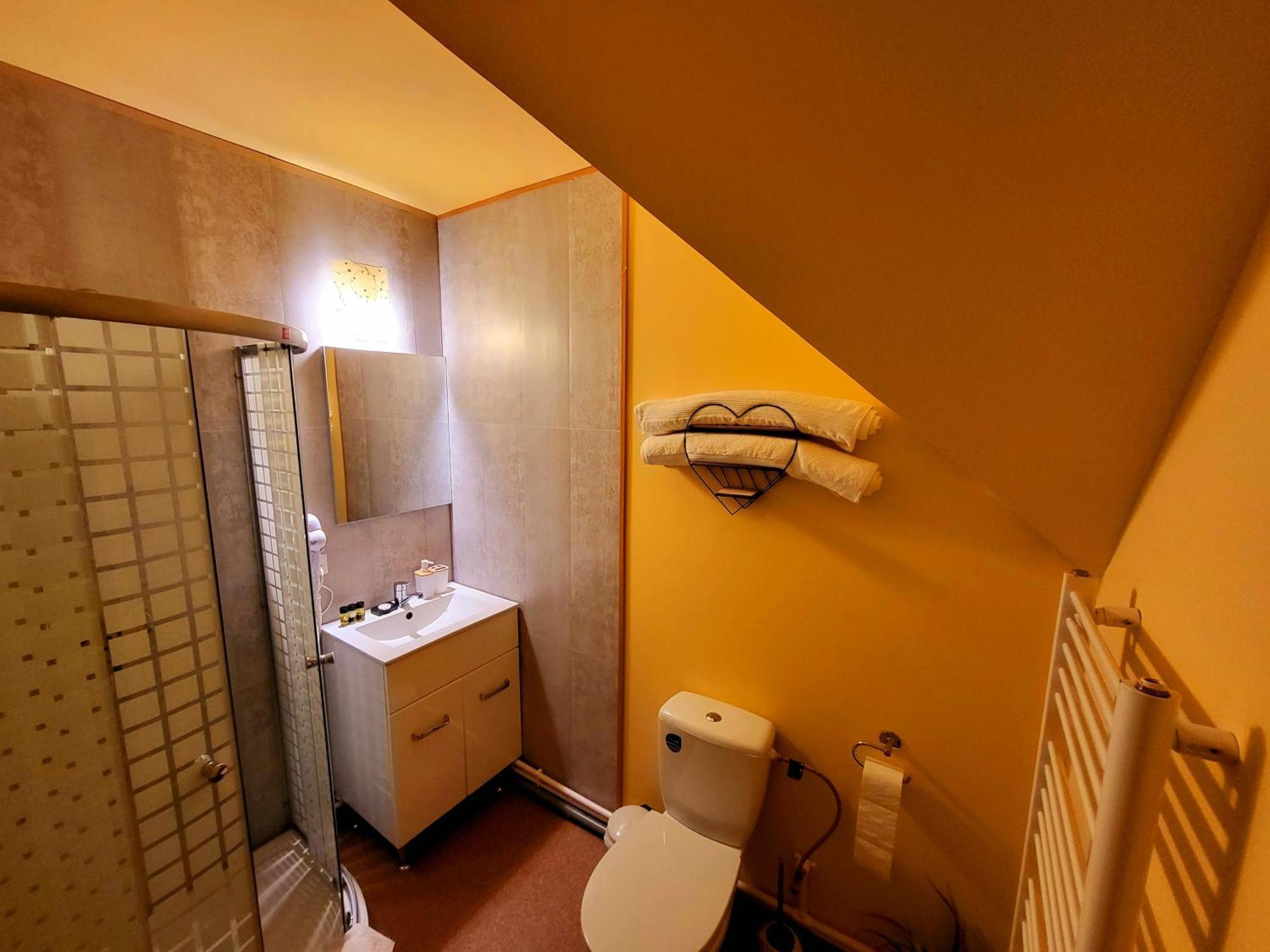 Forest Inn Izvorani エクステリア 写真